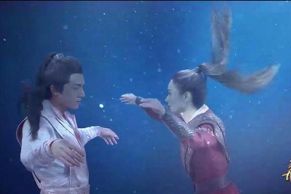 蓝洁瑛八字命理解析揭秘其命运起伏之谜 蓝洁瑛八字命理解析揭秘其命运起伏之谜