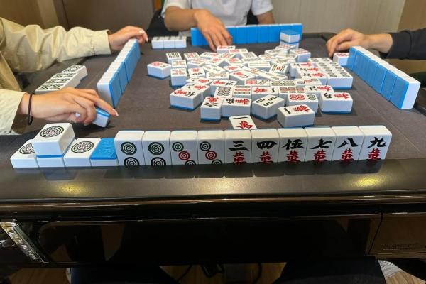 2024年11月23日打麻将最佳方位,今日赢钱选哪方