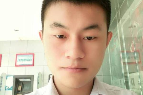 包含八字硬的男人的词条