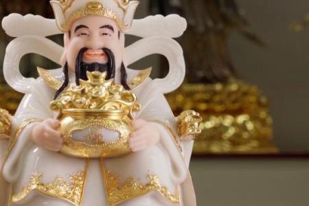 家里财神爷怎么供奉更招财位置讲究