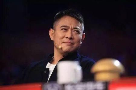 李连杰紫微斗数 李连杰 紫微？