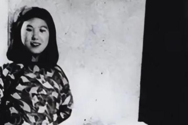 1931年末代皇妃要和溥仪离婚，原因只有八字：同居九年，未得一幸