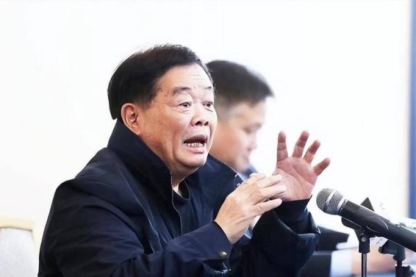 曹德旺八字