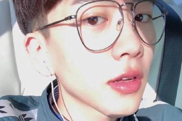 声音好听长相也迷人的星座男