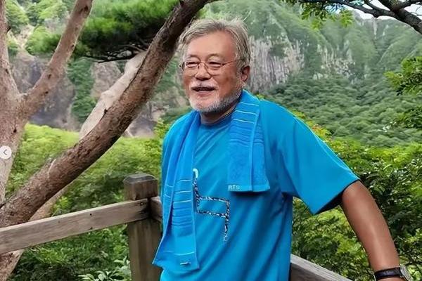 文在寅八字 文在寅八字