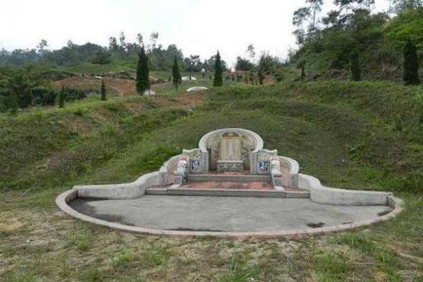 八字与墓地的关系,为你的命运带来不同的影响! 八字与墓地的关系,为你的命运带来不同的影响!