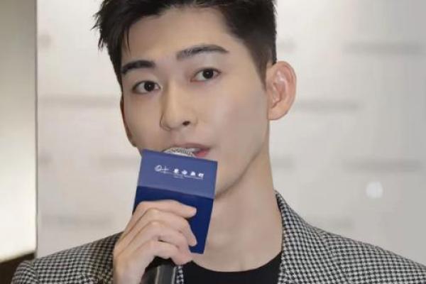 张翰的八字 张翰的八字