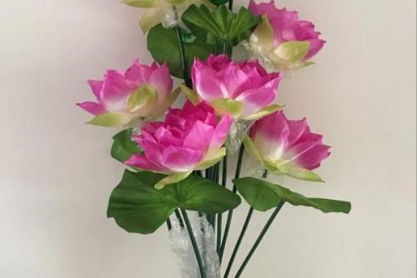 风水寺里摆放假花可以供佛吗 风水寺里摆放假花可以供佛吗